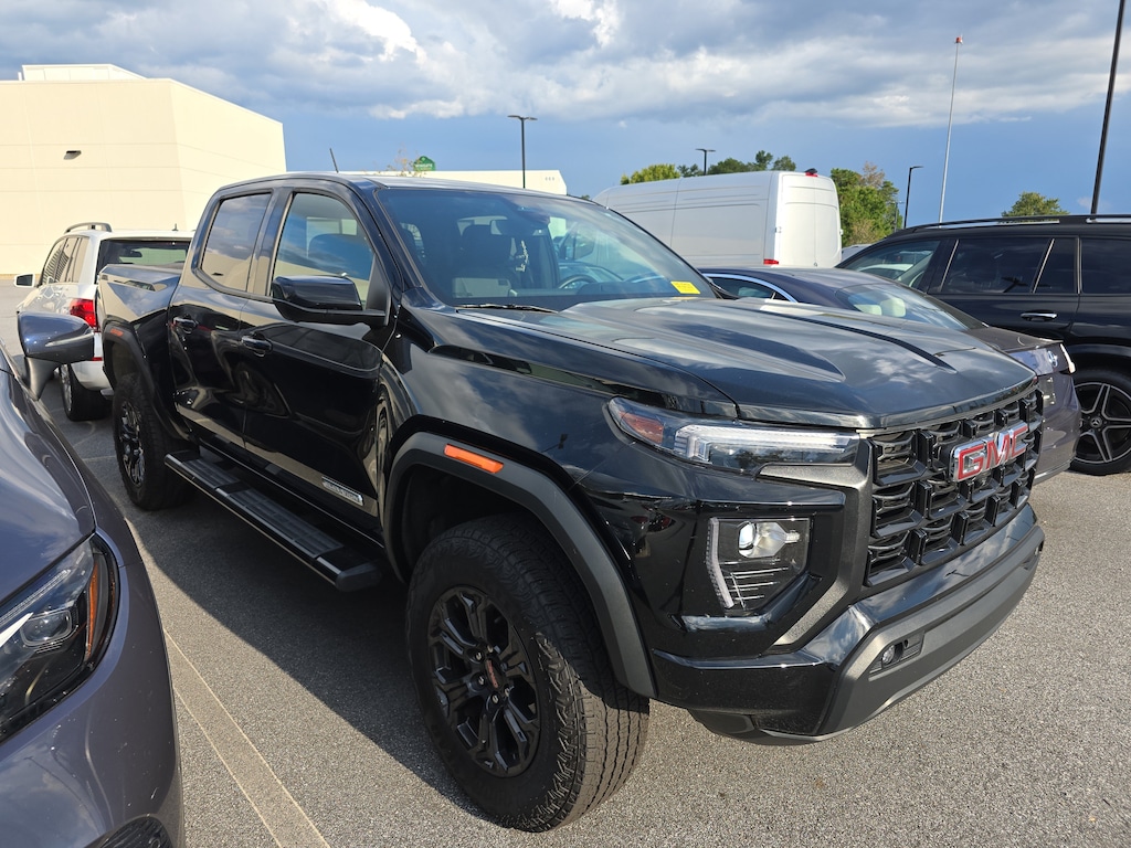 Used 2025 GMC Canyon Elevation 2WD Crew Cab Elevation