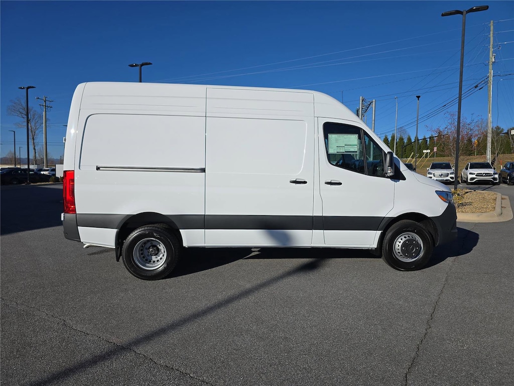 New 2026 Mercedes-Benz 2500 144 High Roof Standard Roof 4-Cyl Diesel HO 4500 Standard Roof I4 Diesel HO 144 RWD