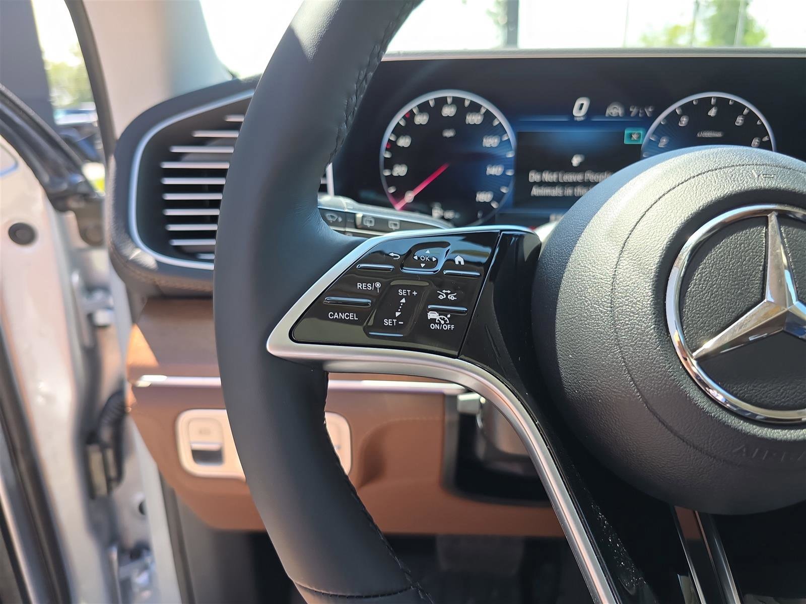 2025 Mercedes-Benz GLE GLE350 - Photo 36