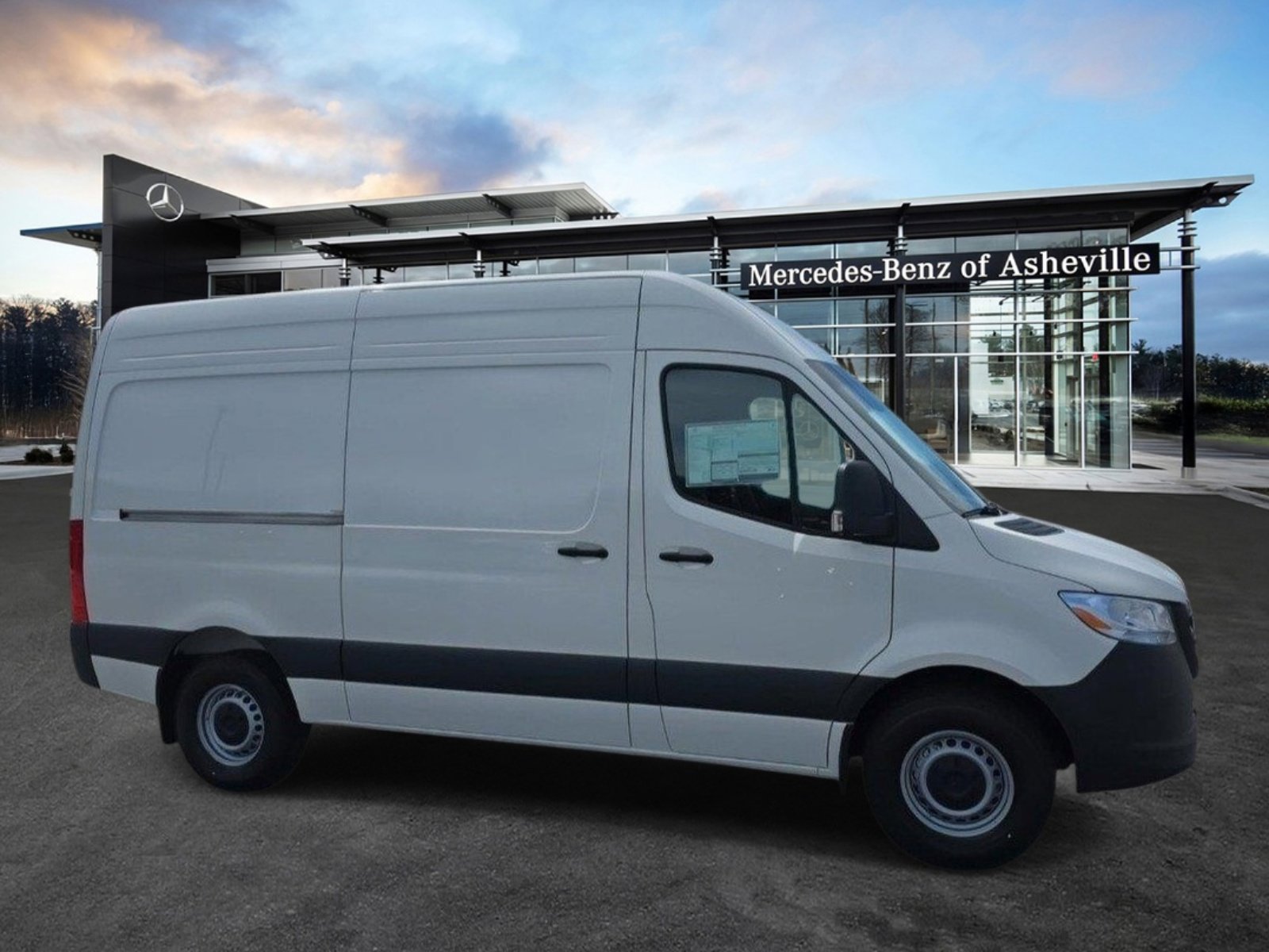  Mercedes-Benz Sprinter Cargo Van