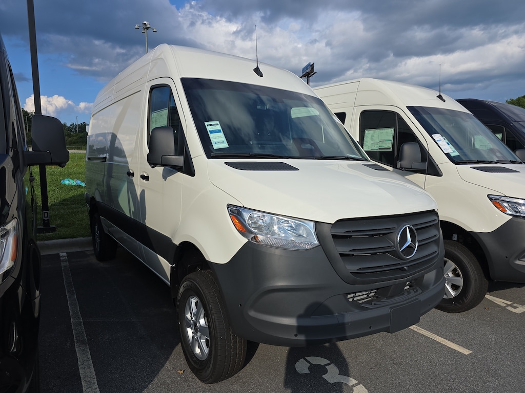 New 2026 Mercedes-Benz Sprinter 2500 Standard Roof 4-Cyl Diesel HO Van Cargo Van