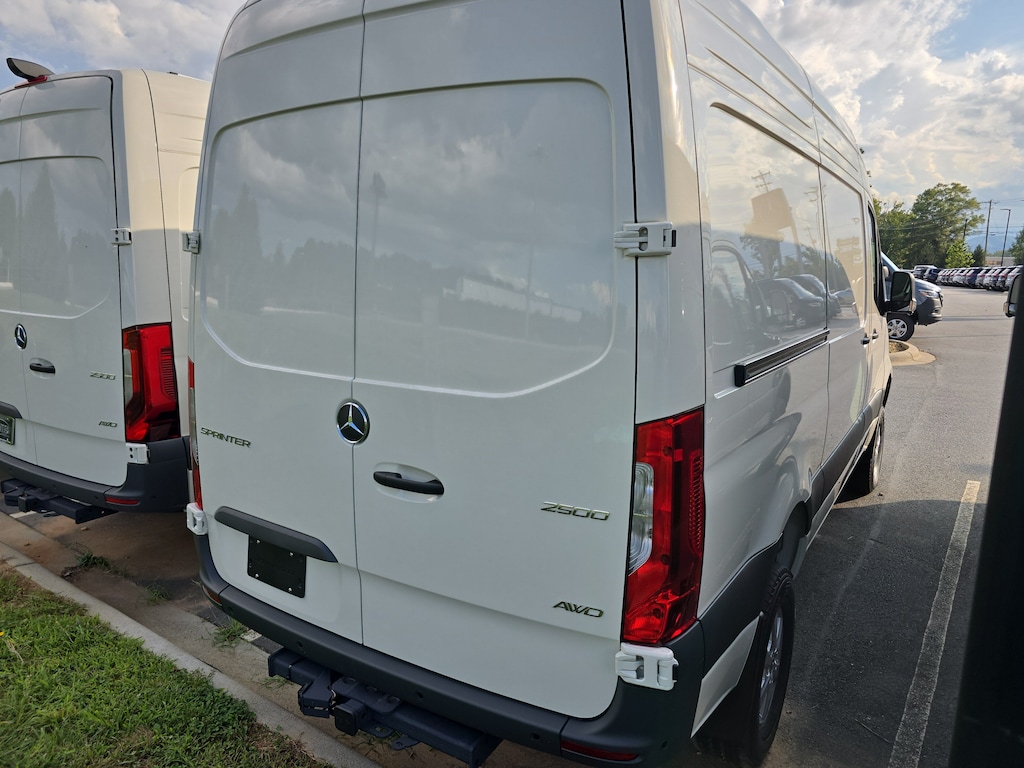 New 2026 Mercedes-Benz Sprinter 2500 Standard Roof 4-Cyl Diesel HO Van Cargo Van