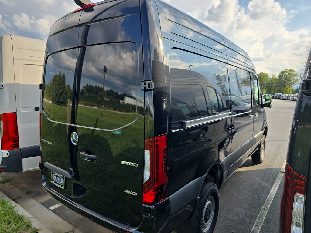 New 2026 Mercedes-Benz Sprinter 2500 Standard Roof 4-Cyl Diesel HO Van Cargo Van