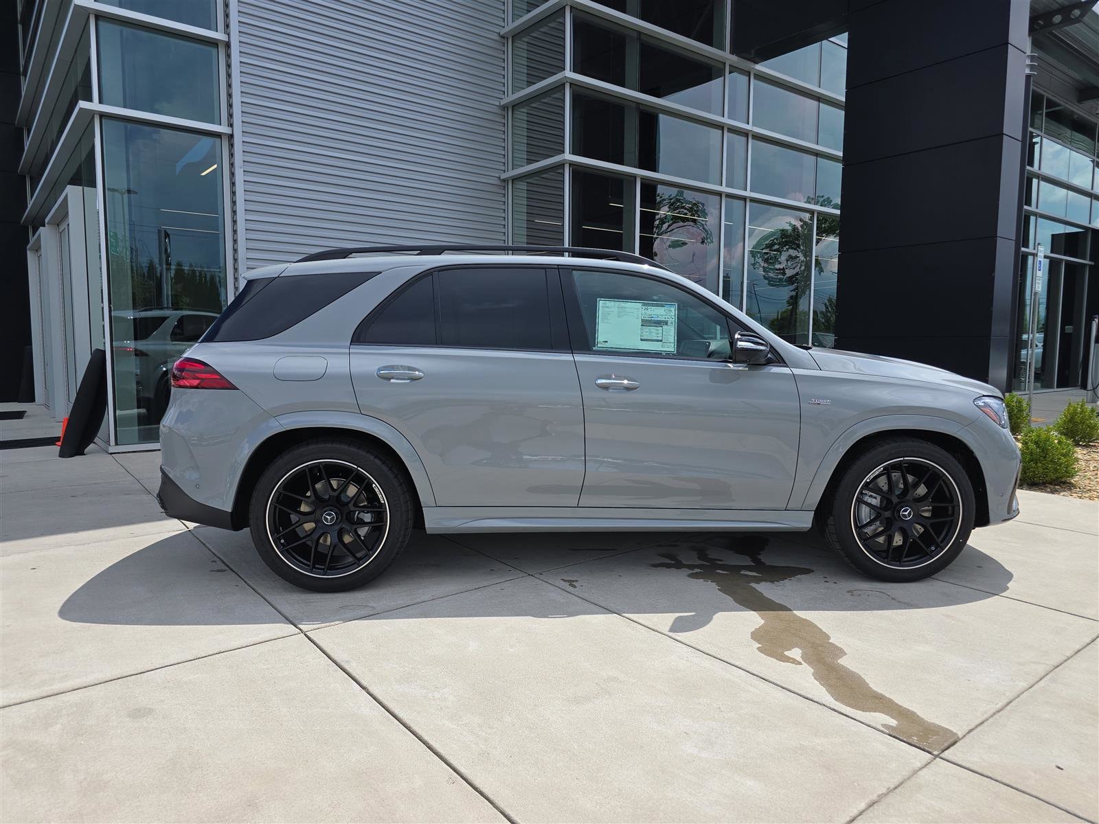 2026 Mercedes-Benz GLE AMG GLE 53 - Photo 2