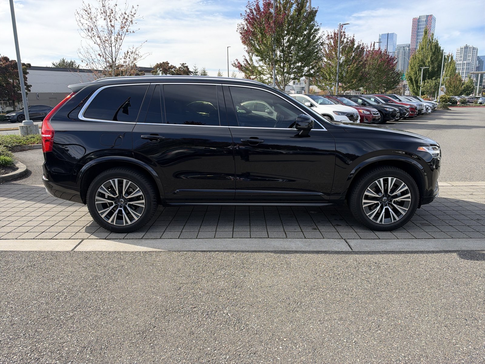 Used 2020 Volvo XC90 T5 Momentum 7 Passenger SUV
