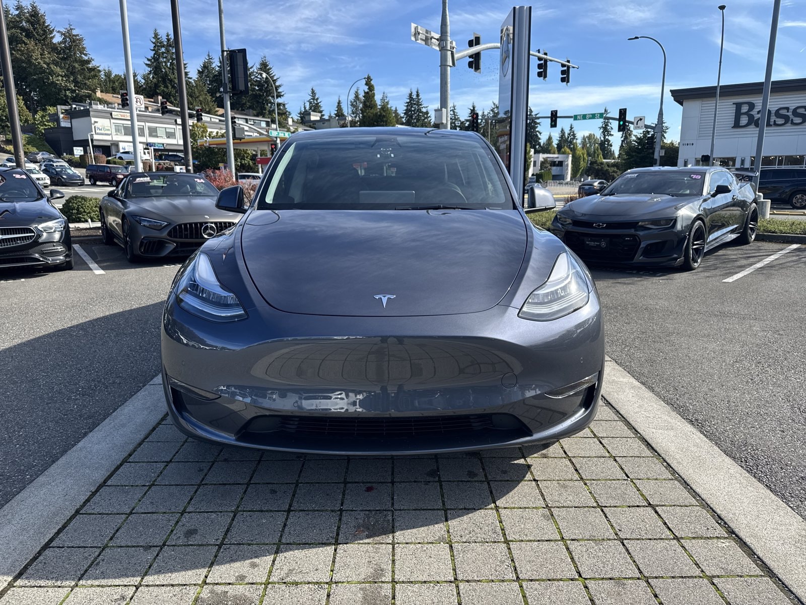 Used 2022 Tesla Model Y Long Range with VIN 7SAYGDEE7NF572771 for sale in Bellevue, WA