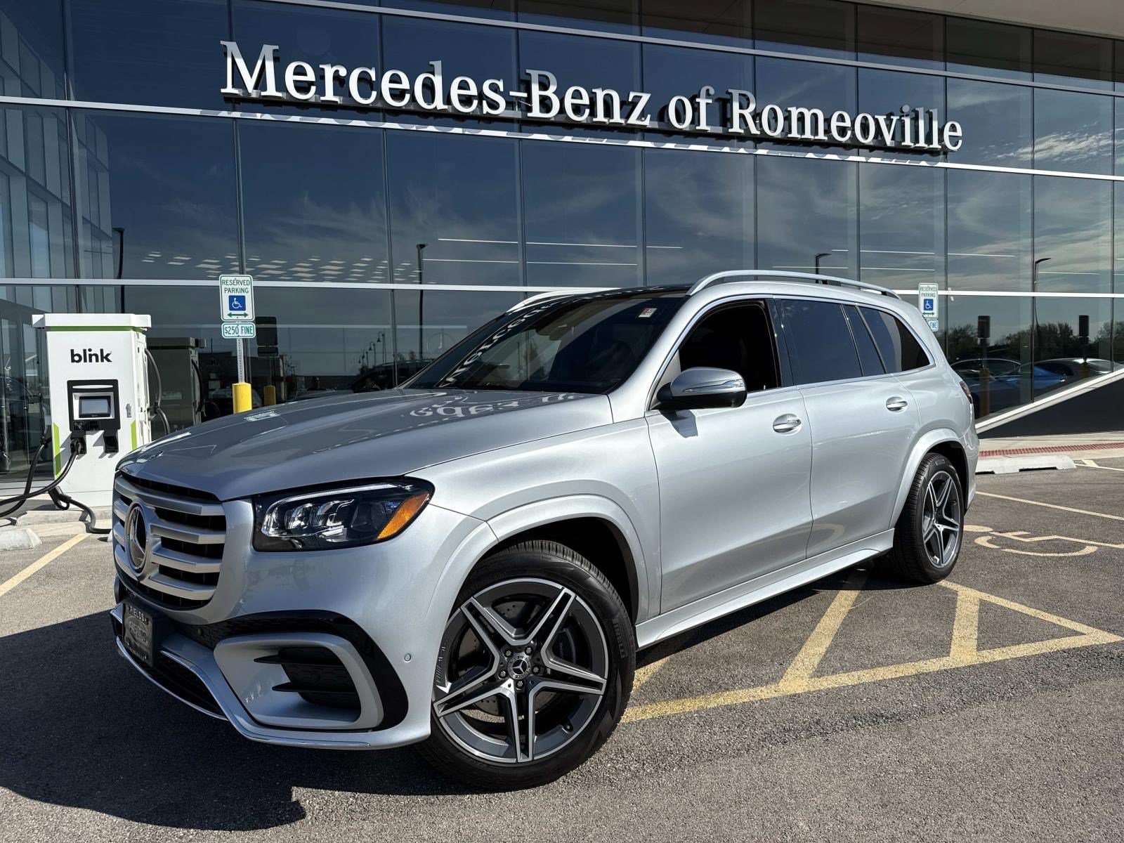 2025 Mercedes-Benz GLS 450