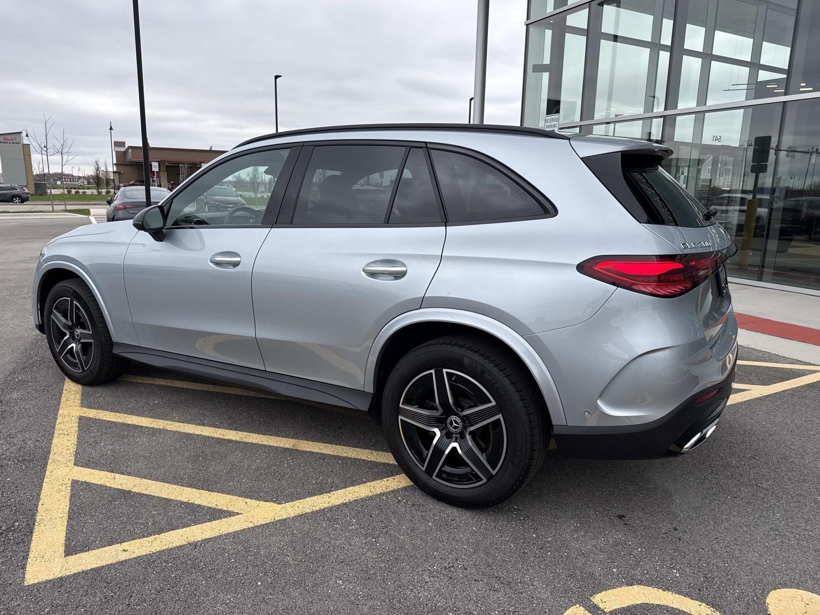 2025 Mercedes-Benz GLC Base - Photo 7
