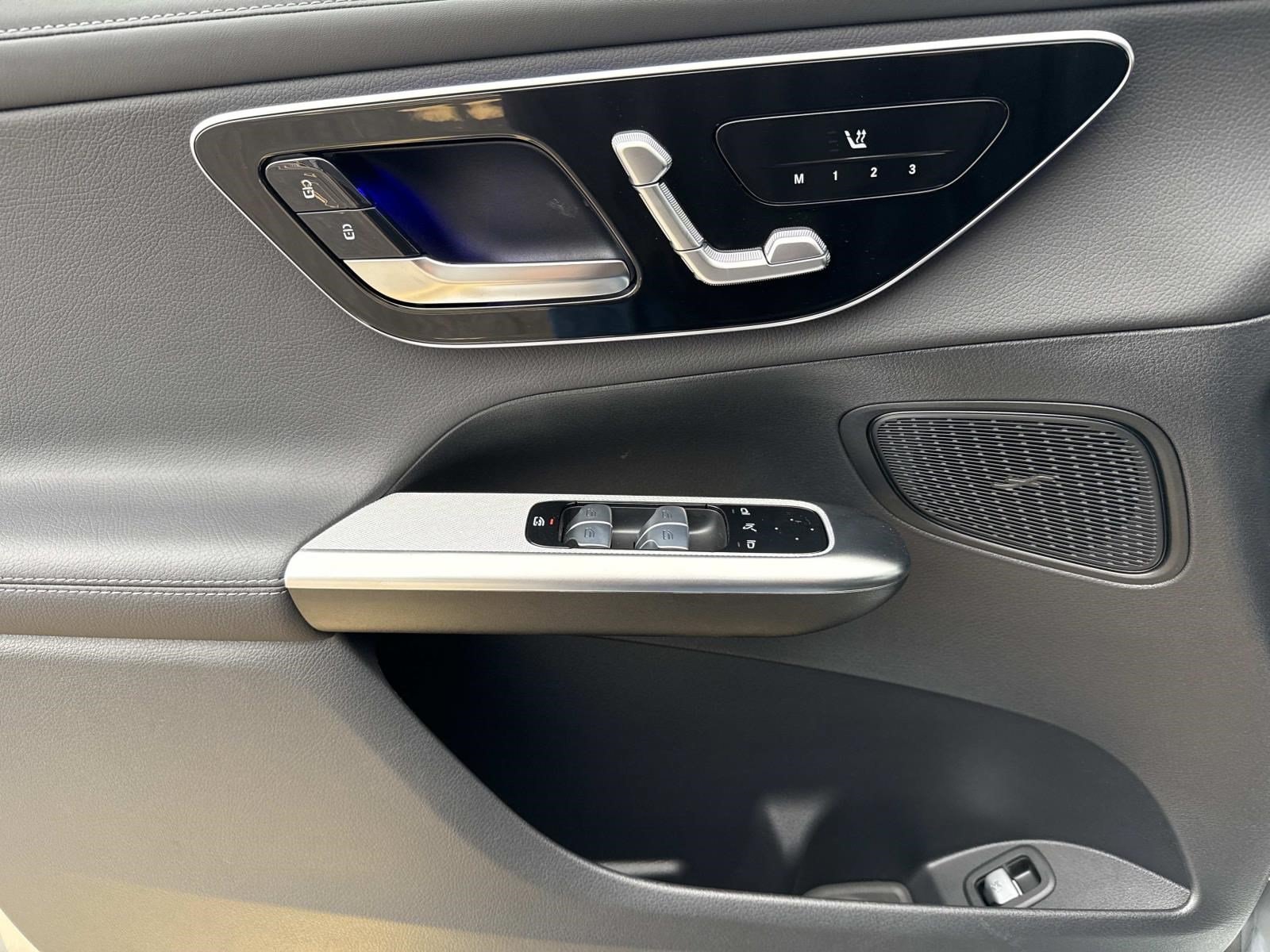 2025 Mercedes-Benz GLC Base - Photo 19