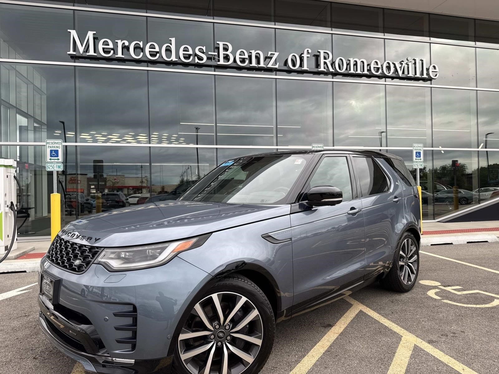 2023 Land Rover Discovery