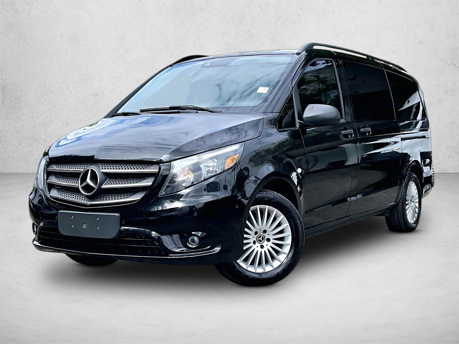 2018 Mercedes-Benz Metris Passenger Van
