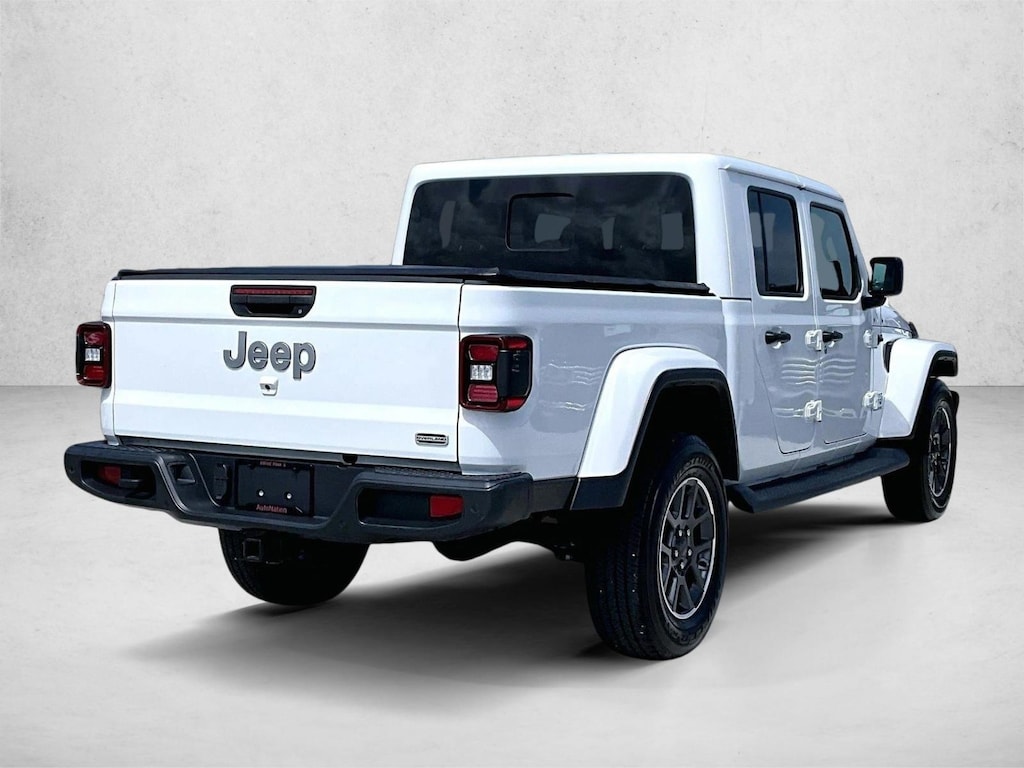 Used 2021 Jeep Gladiator Overland Truck Crew Cab
