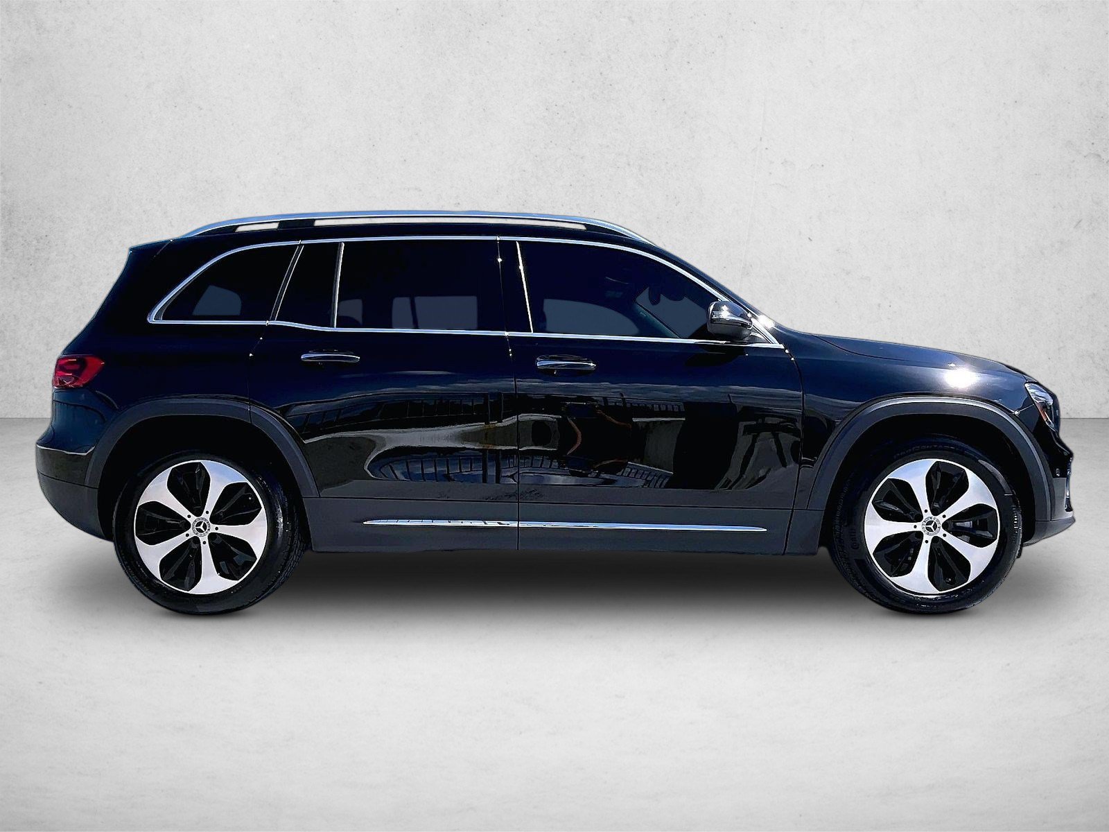Certified 2024 Mercedes-Benz GLB SUV