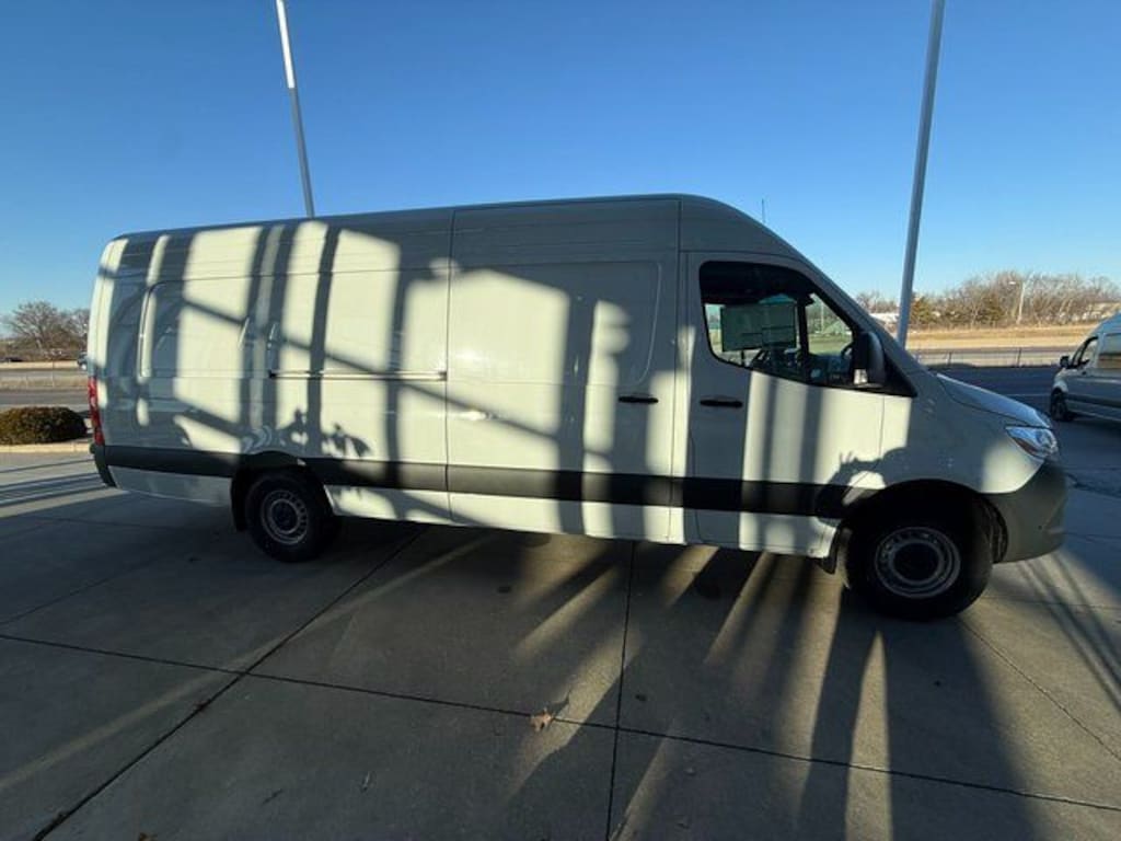 New 2025 Mercedes-Benz Sprinter 2500 High Roof 4-Cyl Diesel HO Van Extended Cargo Van