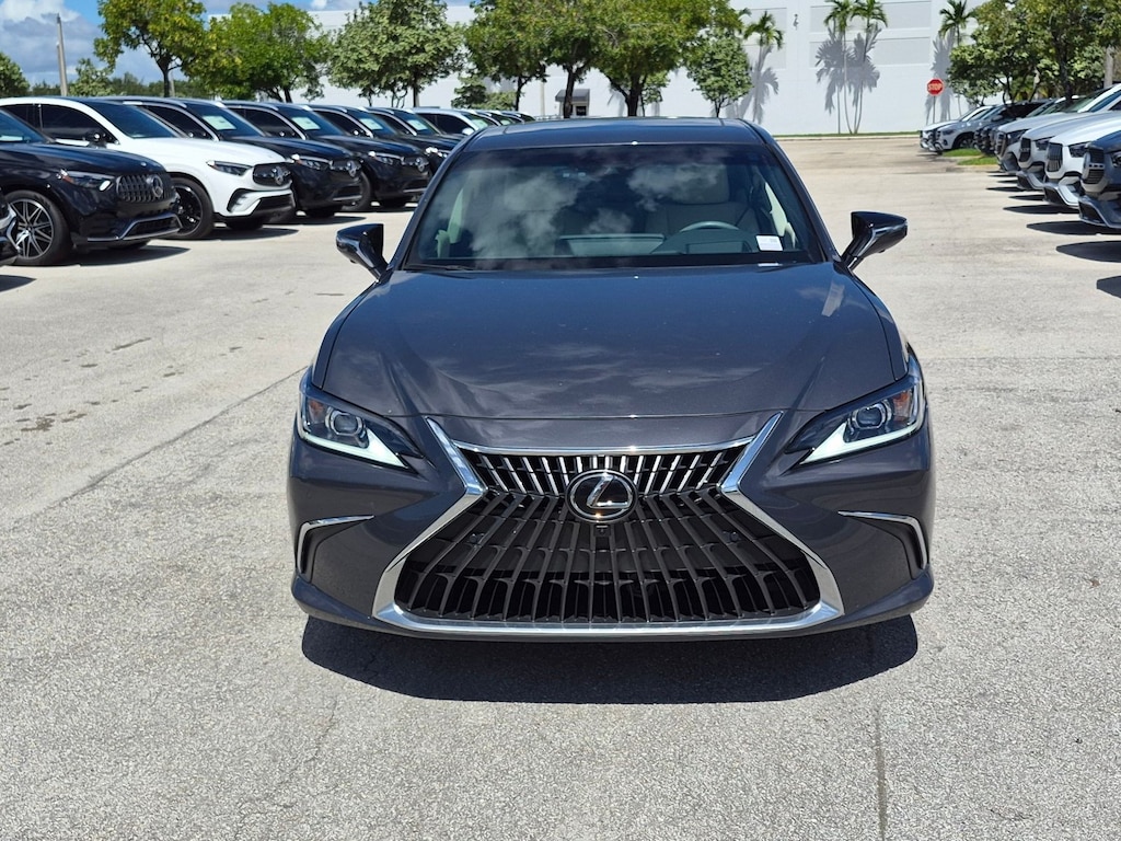 Used 2025 Lexus ES Luxury Sedan