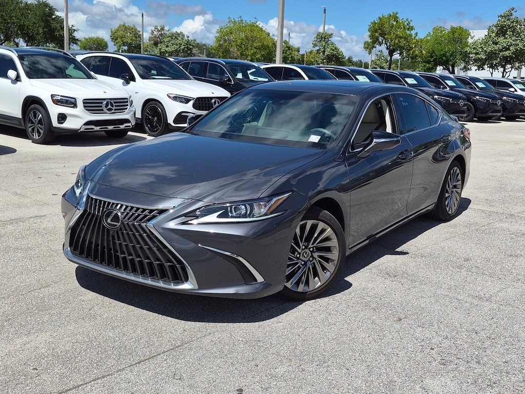 Used 2025 Lexus ES Luxury Sedan