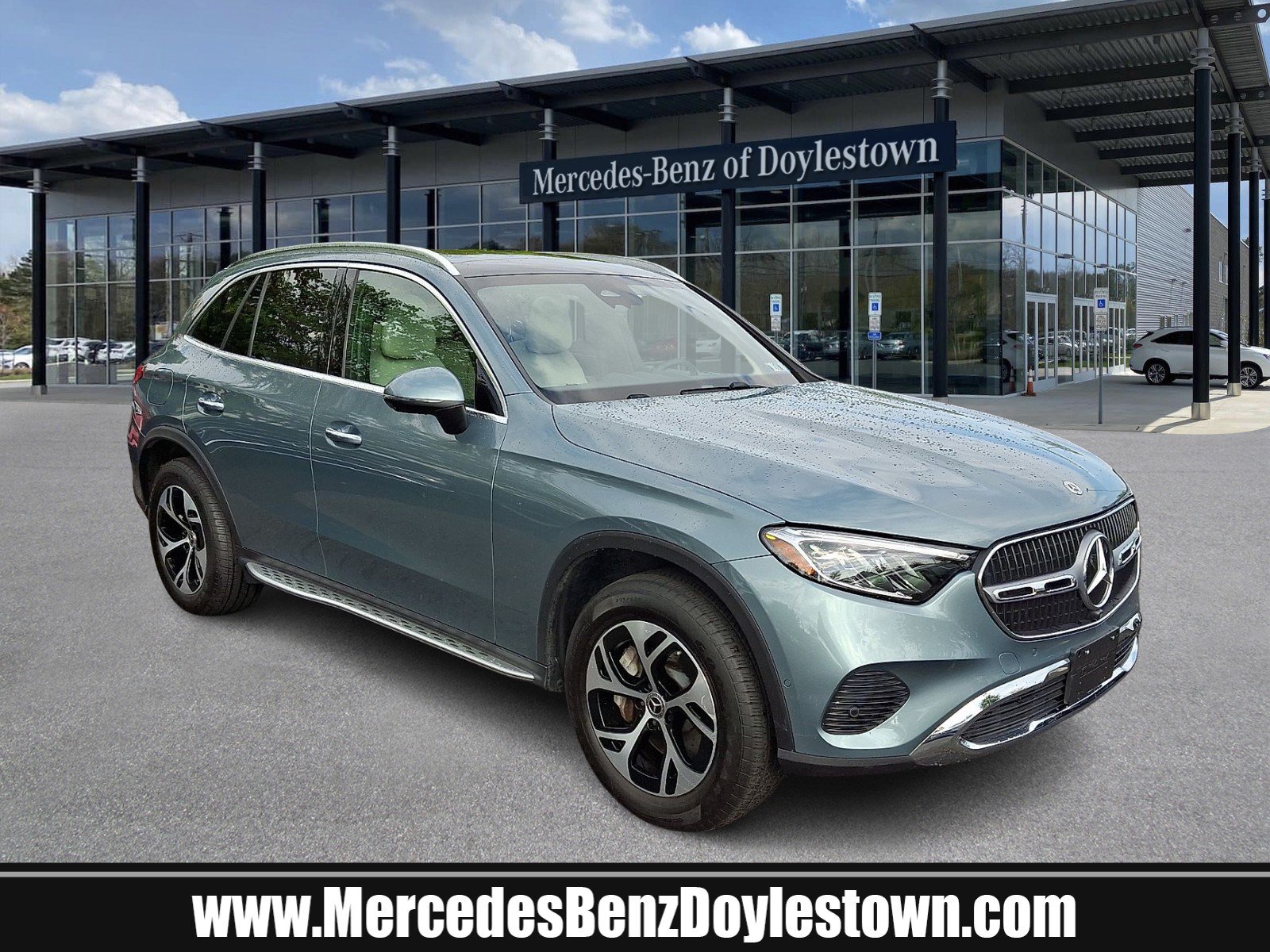 2025 Mercedes-Benz GLC
