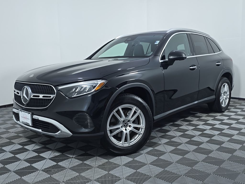 2025 Mercedes-Benz GLC