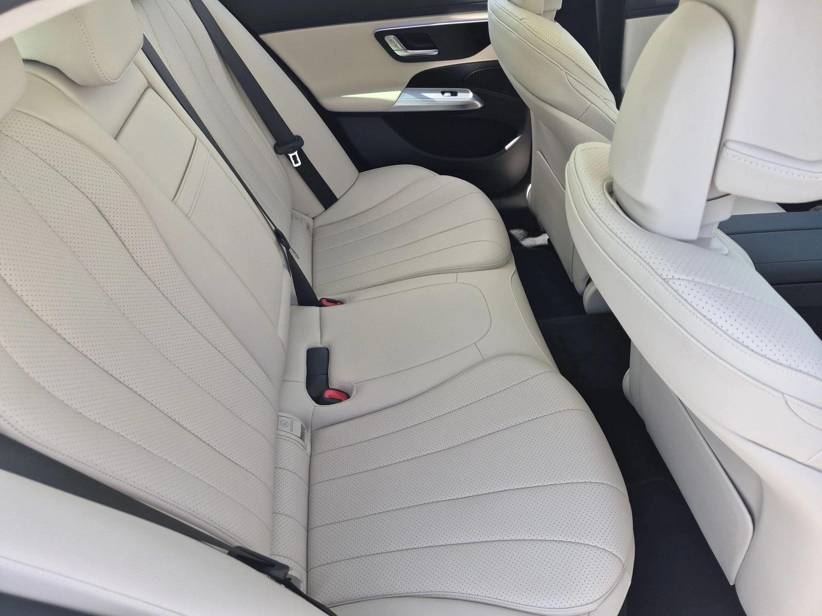 2026 Mercedes-Benz E-Class E350 - Photo 21