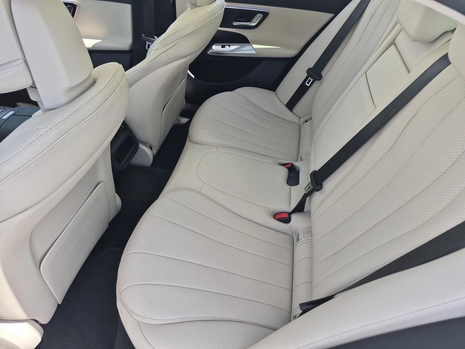 2026 Mercedes-Benz E-Class E350 - Photo 20