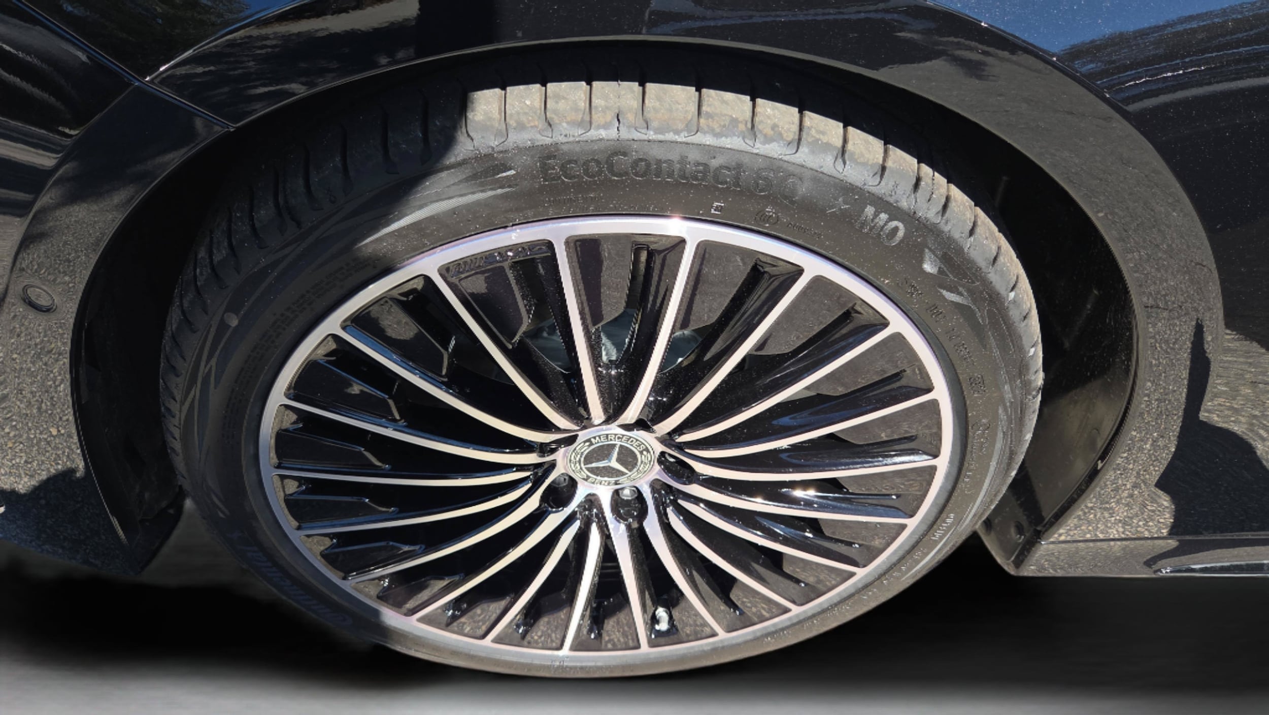 2026 Mercedes-Benz E-Class E450 - Photo 36