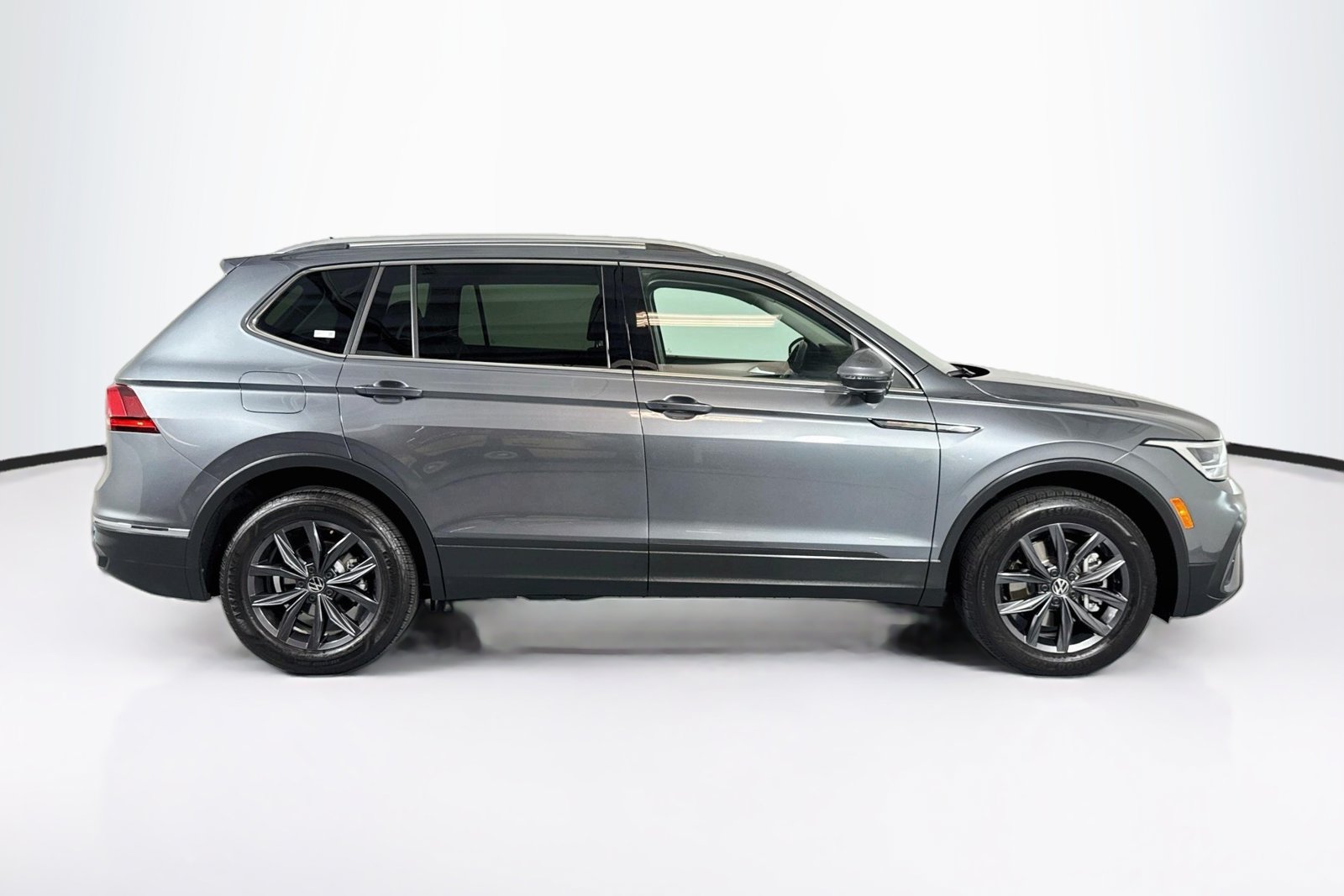 Used 2023 Volkswagen Tiguan 2.0T SE SUV