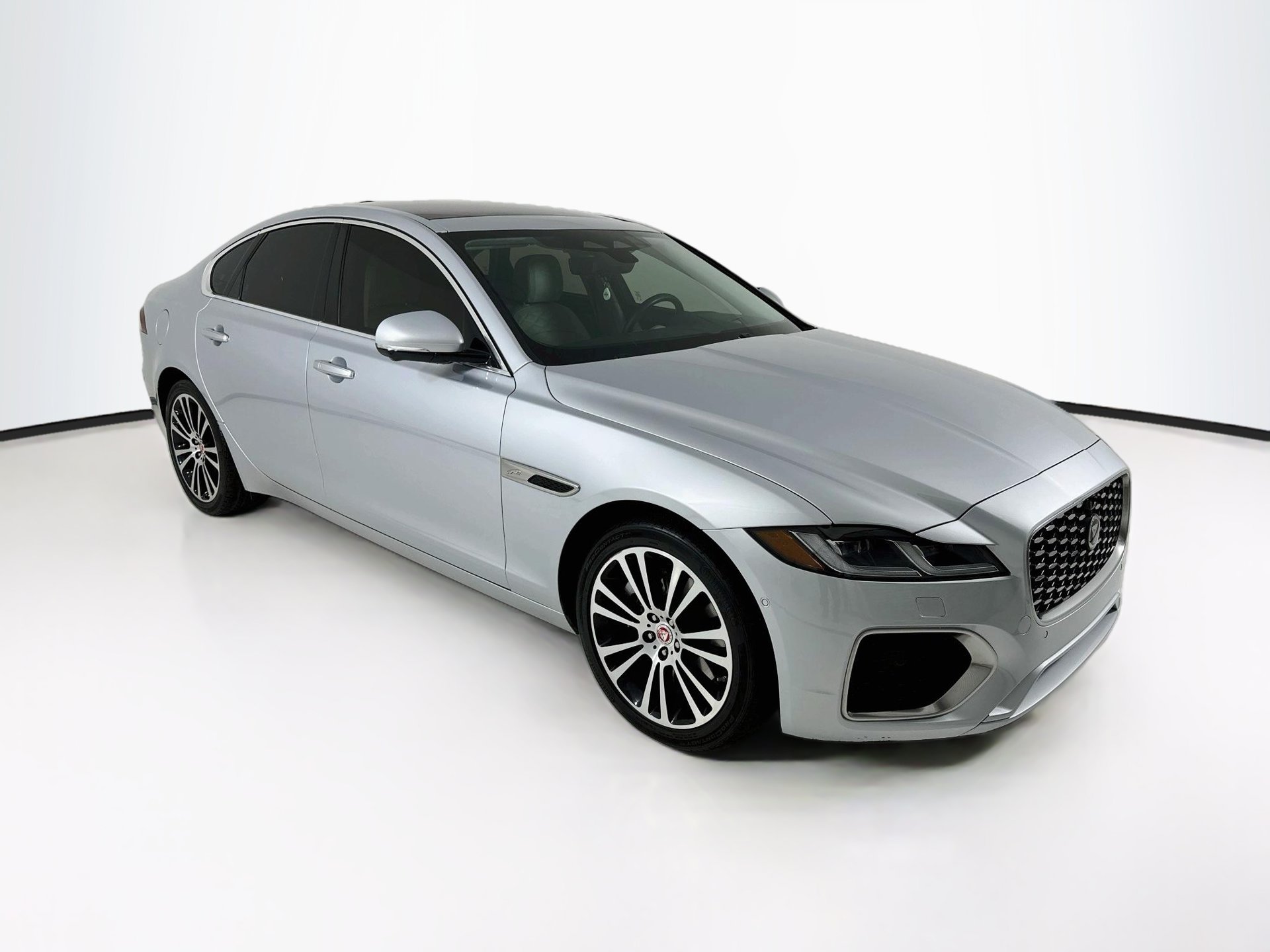 2021 Jaguar XF SE