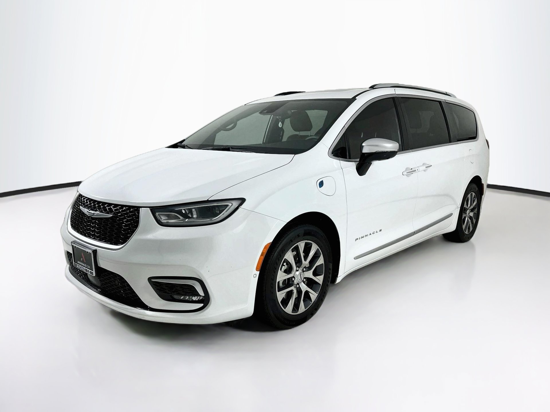 Used 2023 Chrysler Pacifica Hybrid Pinnacle Minivan/Van