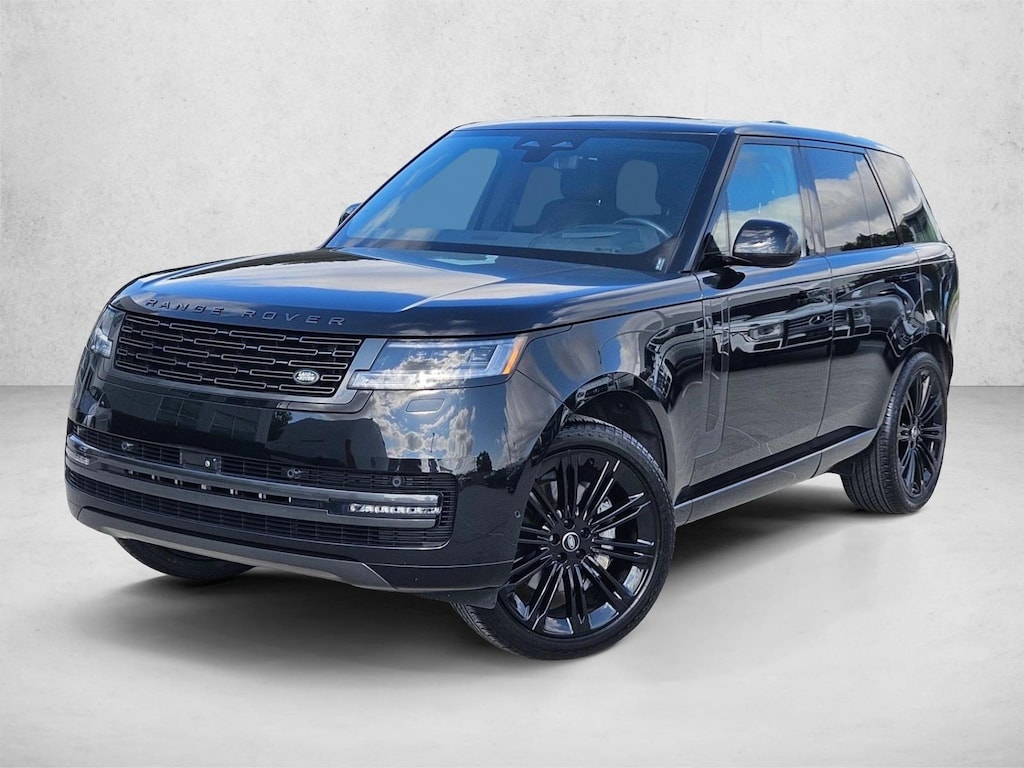 Used 2025 Land Rover Range Rover P400 SE SUV