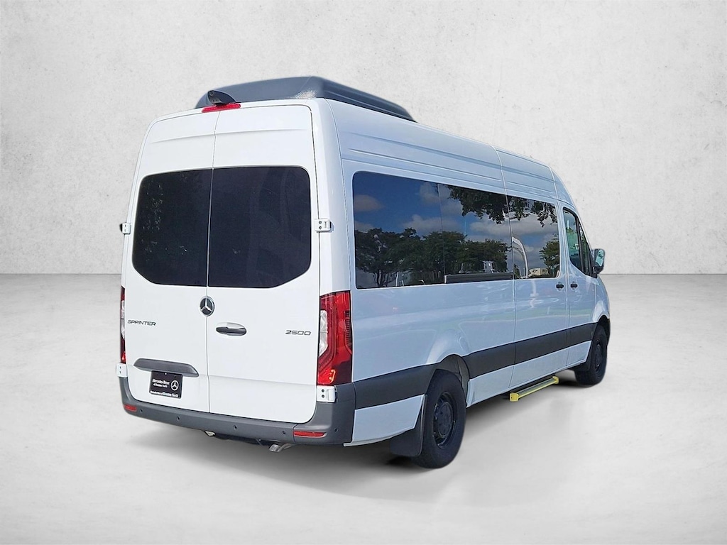 New 2026 Mercedes-Benz Sprinter 2500 2500 High Roof I4 Diesel HO 170" RWD Van Passenger Van