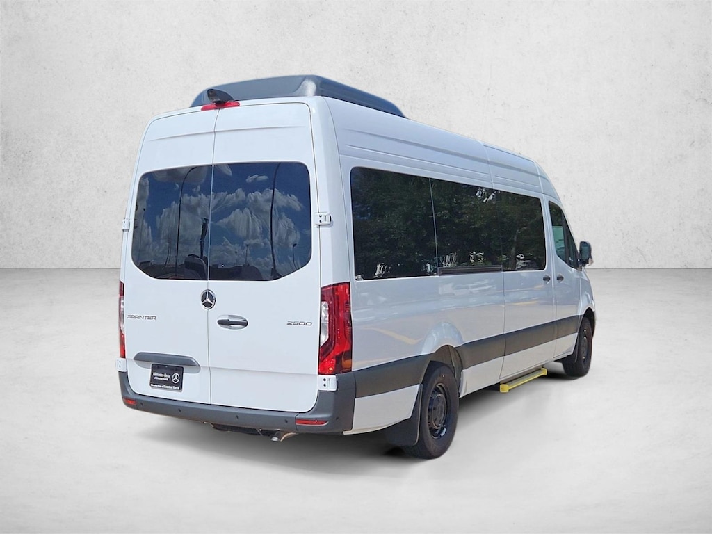 New 2026 Mercedes-Benz Sprinter 2500 2500 High Roof I4 Diesel HO 170" RWD Van Passenger Van