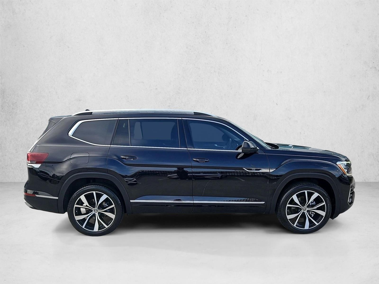 Used 2024 Volkswagen Atlas 2.0T SEL Premium R-Line SUV