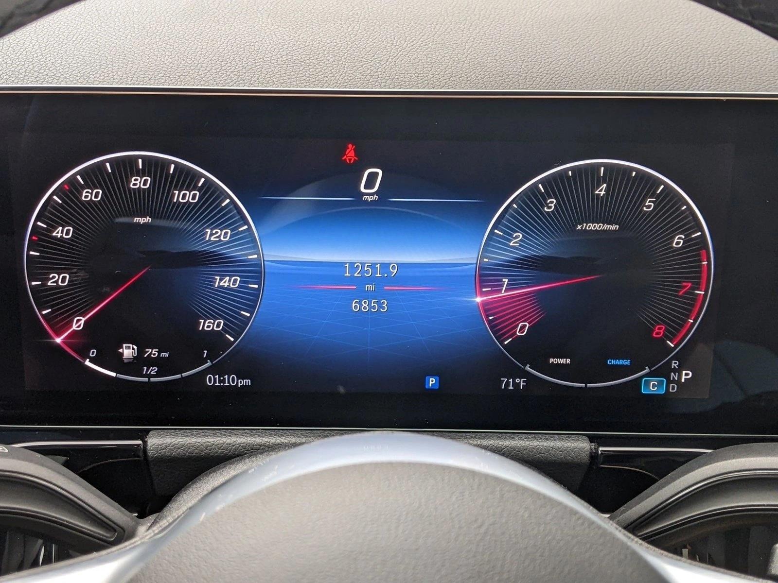 2025 Mercedes-Benz GLA GLA250 - Photo 11