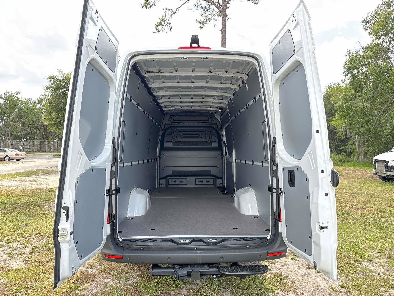 New 2026 Mercedes-Benz Sprinter 2500 High Roof 4-Cyl Diesel