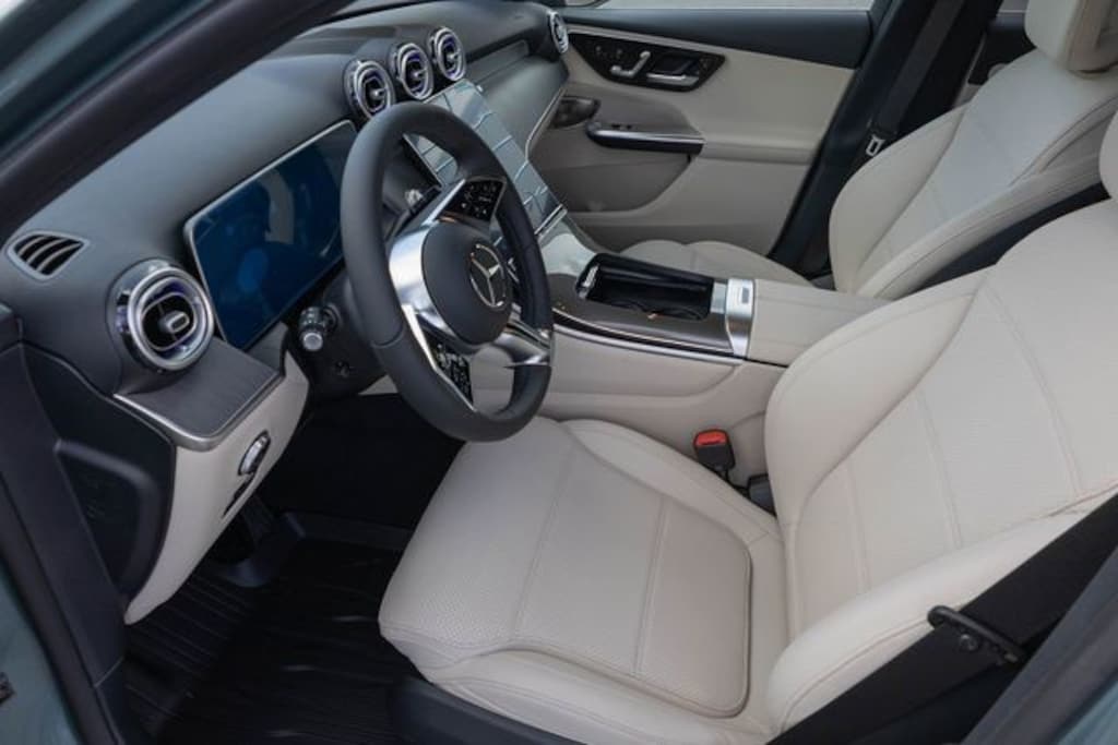 New 2026 Mercedes-Benz GLC 300 4MATIC SUV
