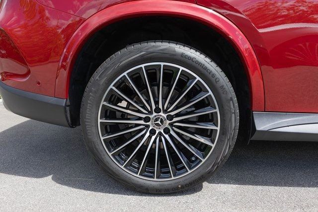 2025 Mercedes-Benz GLC Base - Photo 9
