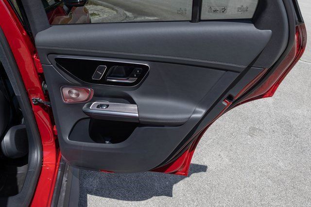 2025 Mercedes-Benz GLC Base - Photo 17