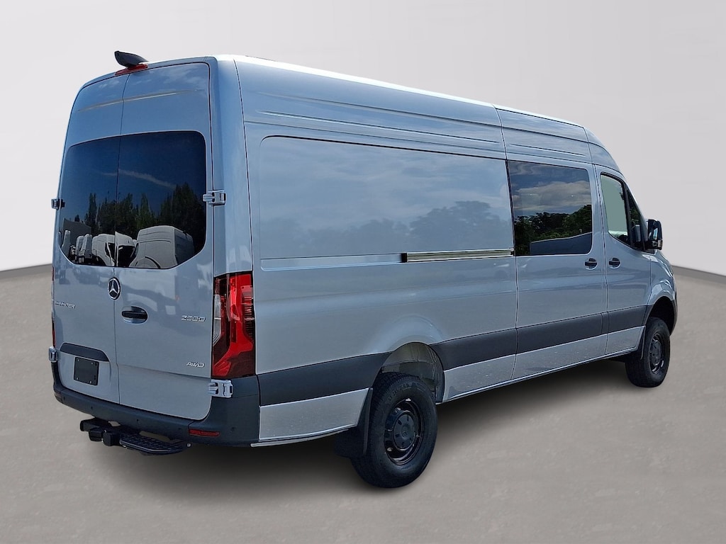 New 2026 Mercedes-Benz Sprinter 2500 High Roof 4-Cyl Diesel HO Van Crew Van