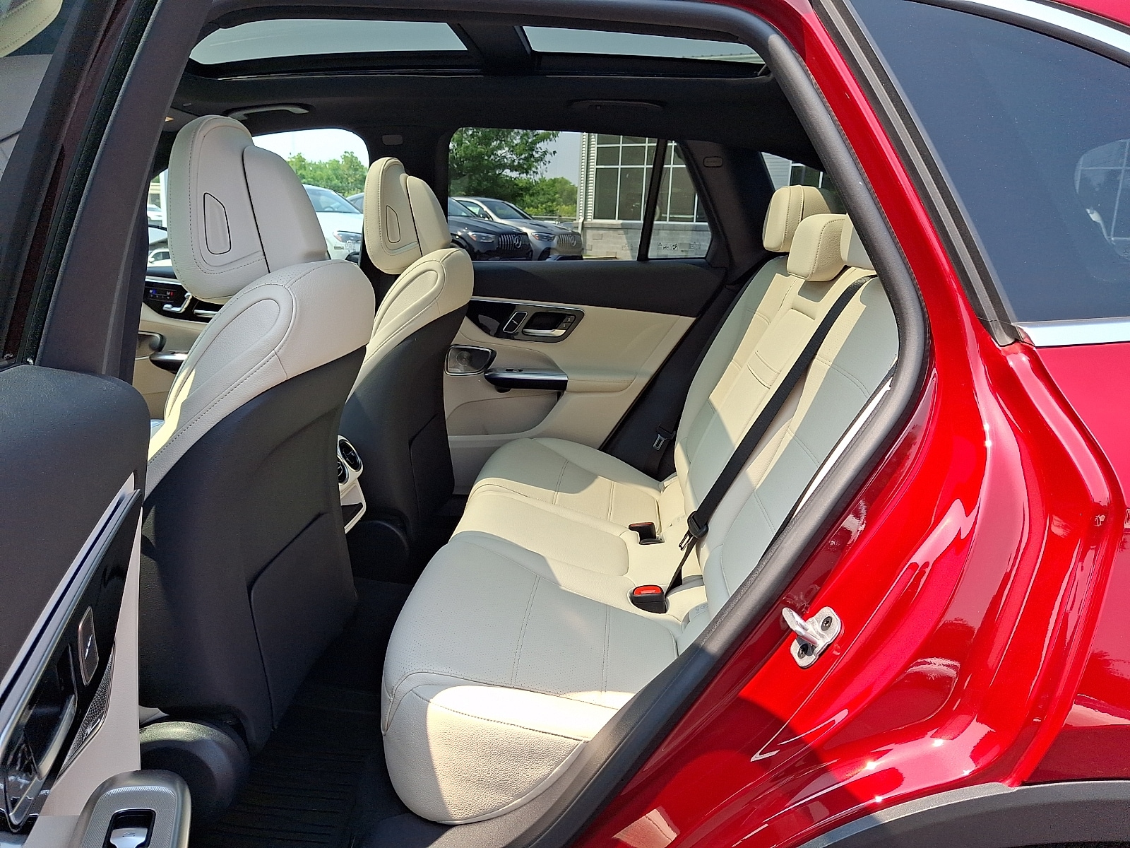2026 Mercedes-Benz GLC Base - Photo 10