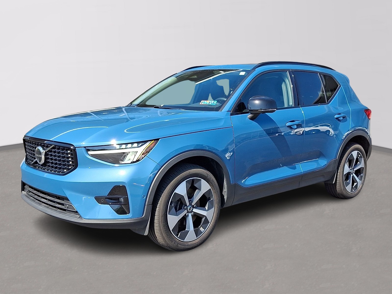 2024 Volvo XC40