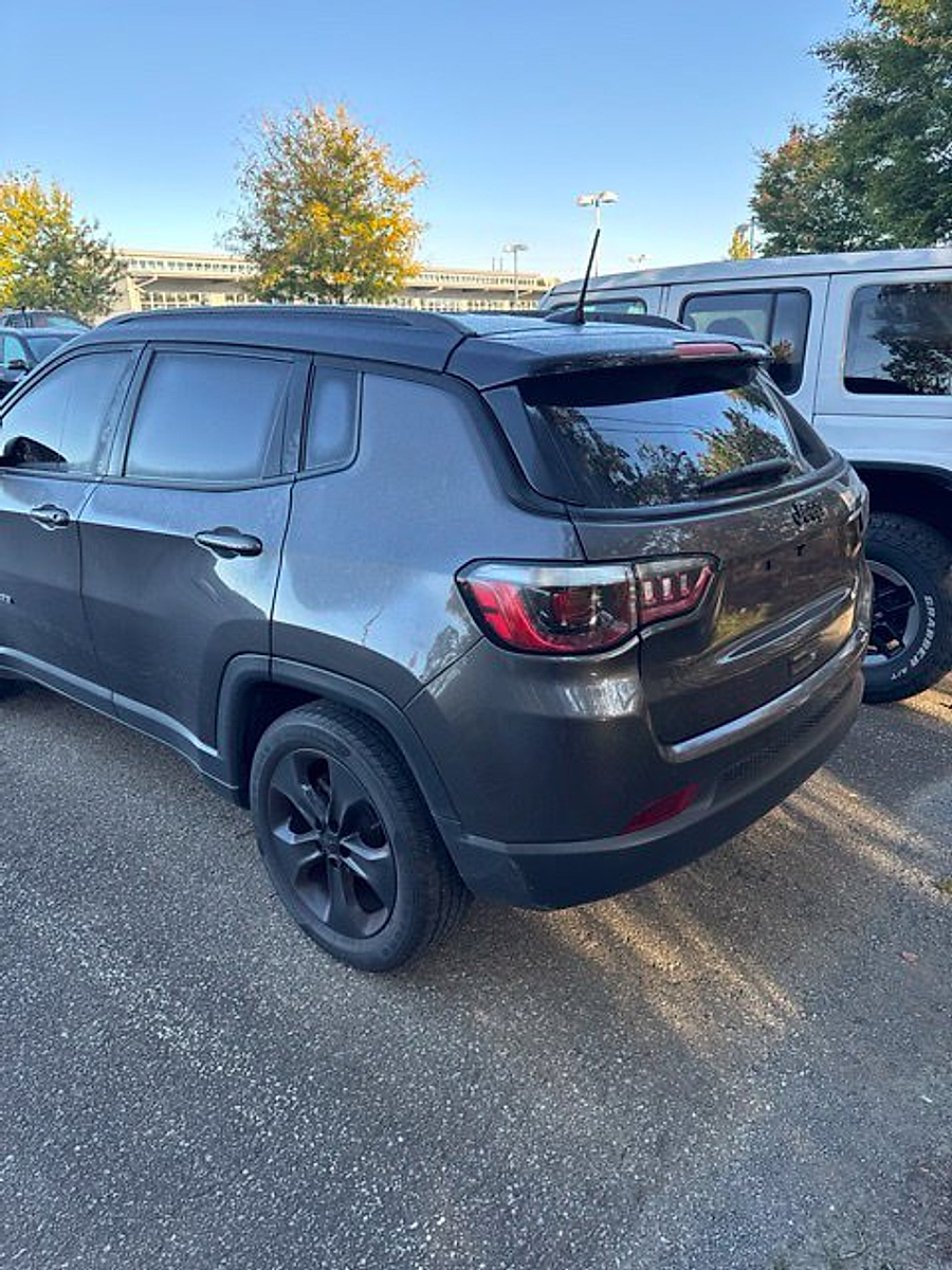 Used 2021 Jeep Compass Altitude FWD Sport Utility
