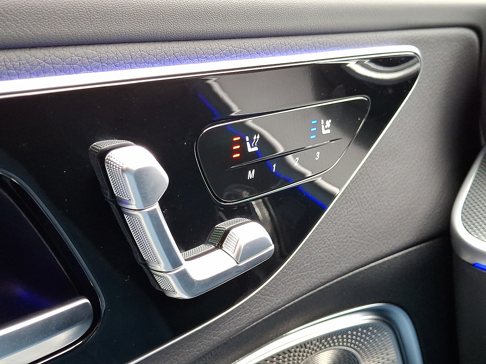 2026 Mercedes-Benz C-Class Sedan C 300 - Photo 24