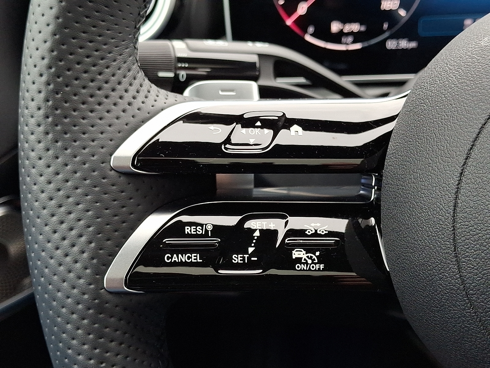 2026 Mercedes-Benz C-Class Sedan C 300 - Photo 20
