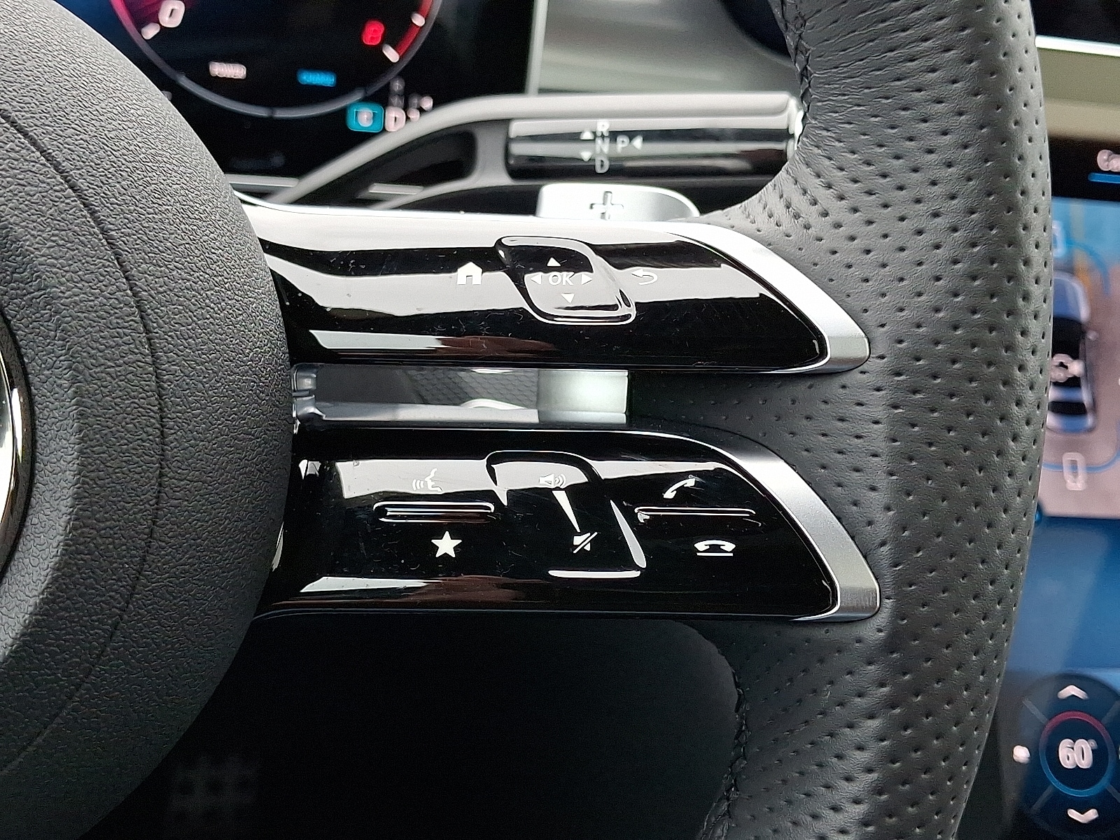 2026 Mercedes-Benz C-Class Sedan C 300 - Photo 21