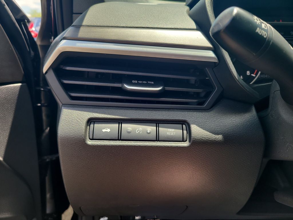 2025 Nissan Altima SV - Photo 16