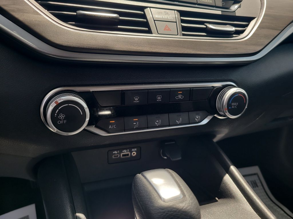 2025 Nissan Altima SV - Photo 18