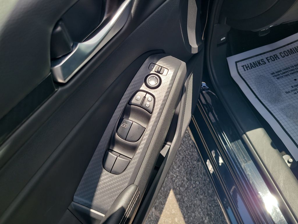 2025 Nissan Altima SV - Photo 10