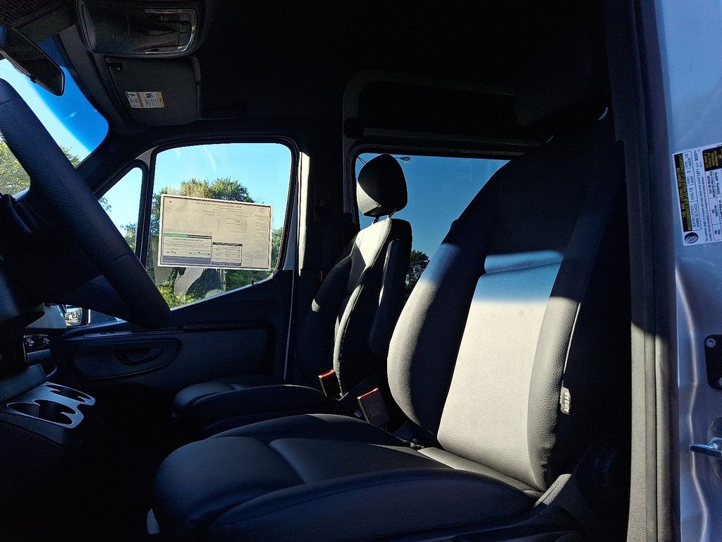 2025 Mercedes-Benz Sprinter Passenger Van Base - Photo 10
