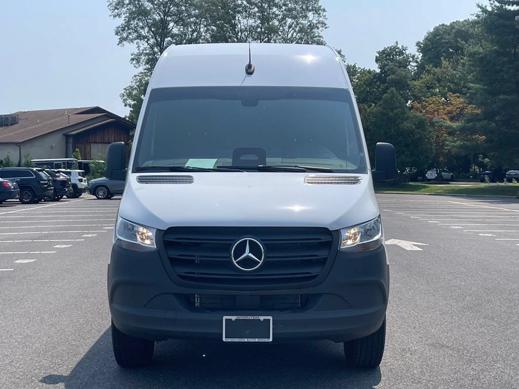 New 2025 Mercedes-Benz Sprinter 2500 Standard Roof 4-Cyl Diesel Van Cargo Van