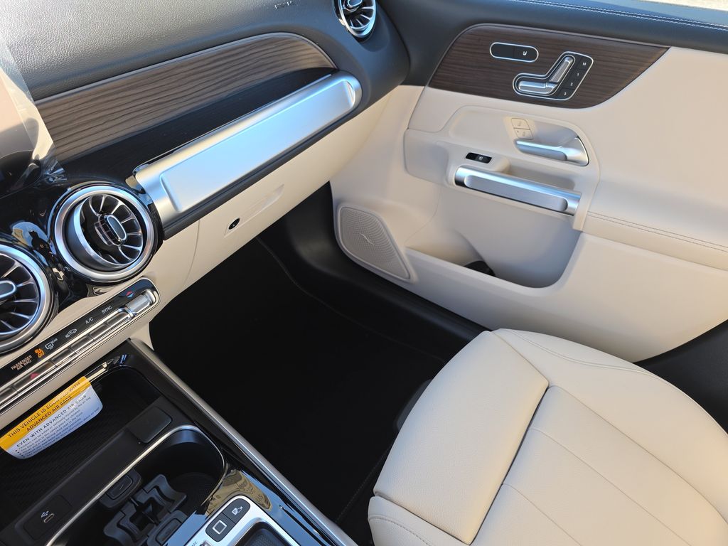 2026 Mercedes-Benz GLB GLB 250 - Photo 18